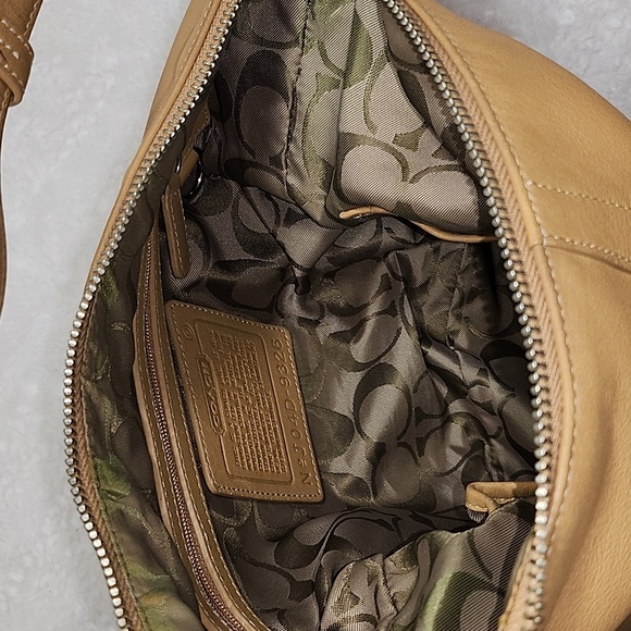 Vintage Coach Legacy slim shoulder crossbody/Hobo bag tan leather - Picture 12 of 16